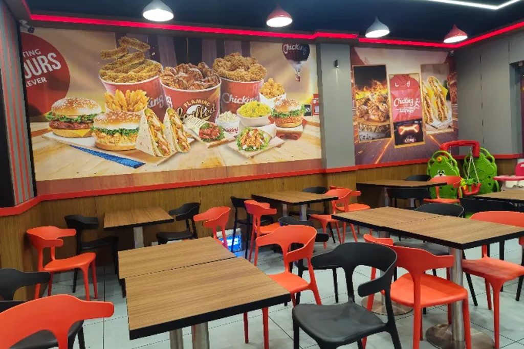 inteerior of chicking manacuad store